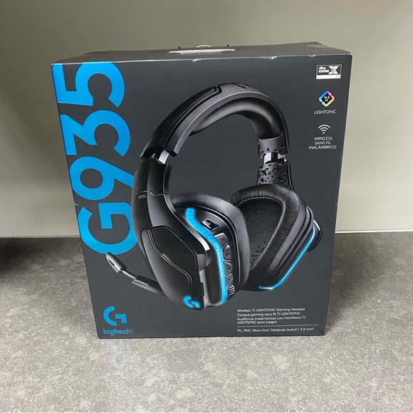 Logitech - G935 RF Wireless Gaming Headset with Microphone (Black) BNIB - Picture 1 of 6